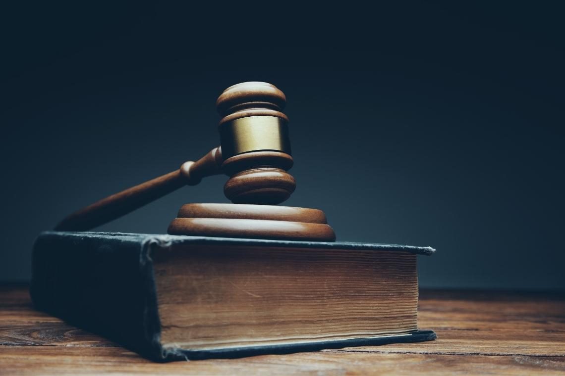 Velov na predobravnavnem naroku ni priznal krivde, želi si hitrega sojenja