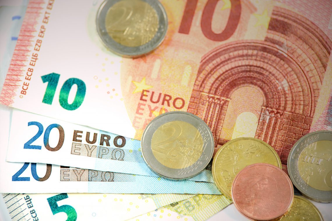 Državne štipendije bodo izplačane 10. oktobra in 10. novembra