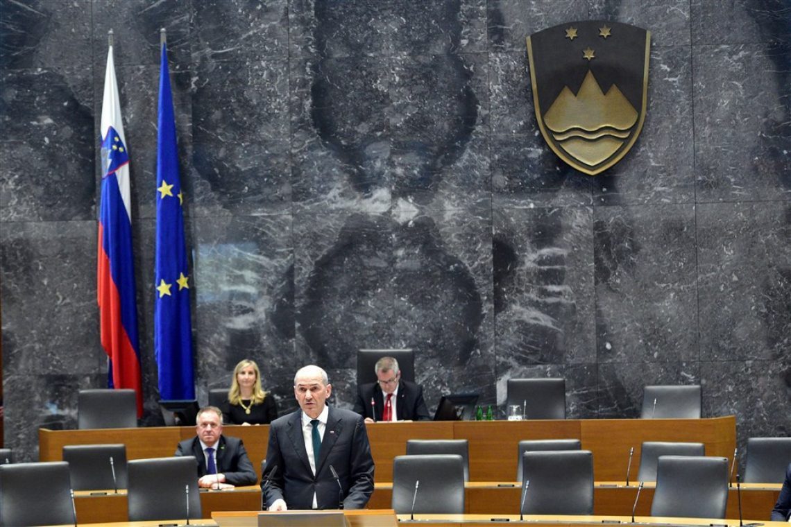 Pred poslanci odlok za zvišanje porabe države