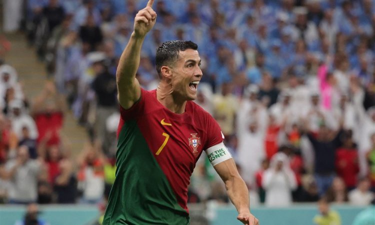Tehnologija in senzorji kažejo, da se Ronaldo ni dotaknil žoge