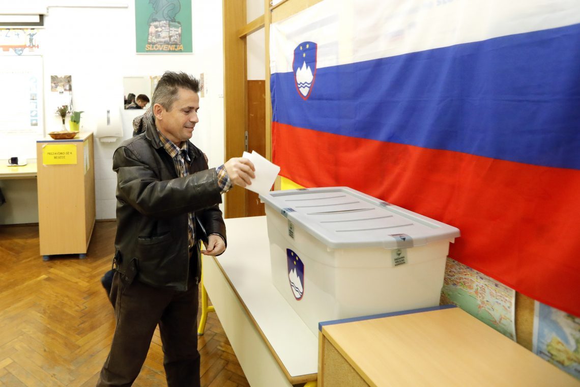 V 47 občinah danes drugi krog županskih volitev