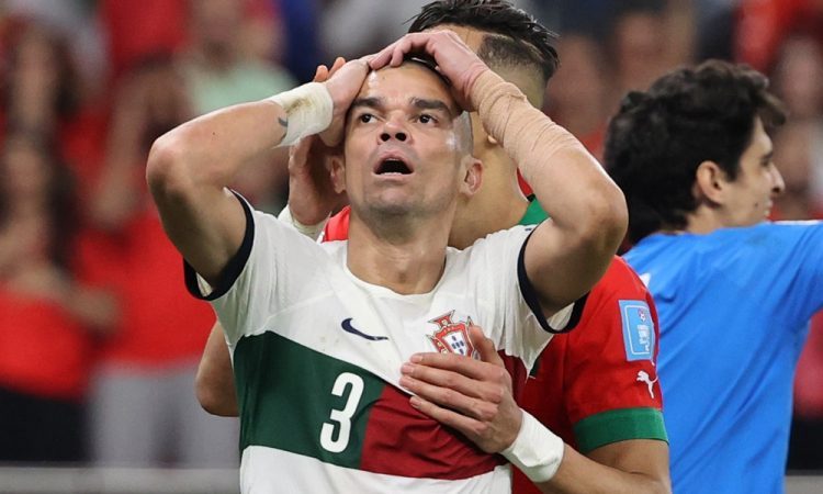 Pepe četrtfinalni obračun odigral z zlomljeno roko
