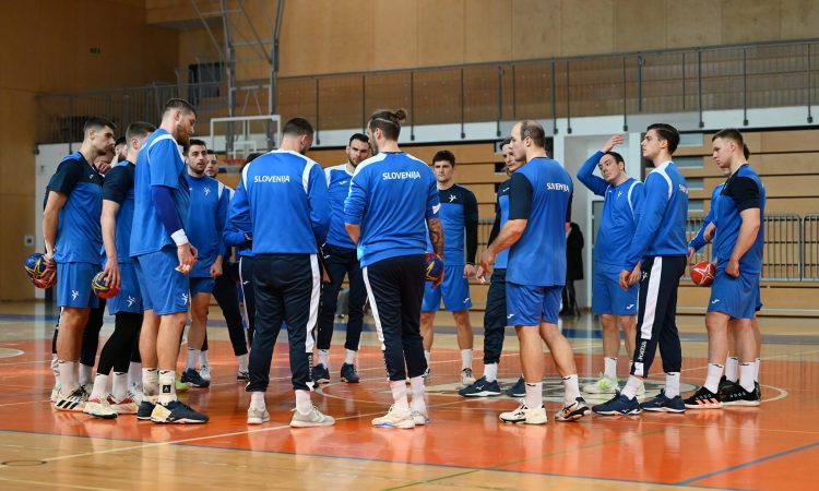 Znanih 18 za rokometno SP, nekaj težav s pozitivnima testoma