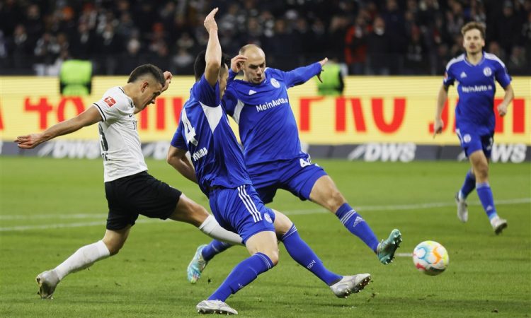 Frankfurt, Union Berlin in Freiburg pet točk za Bayernom