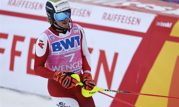 Feller vodi na slalomu v Kitzbühelu, Slovenca brez finala