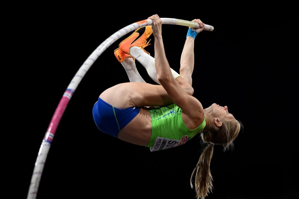 Tina Šutej v Ostravi s 4,82 m izboljšala slovenski rekord v skoku s palico