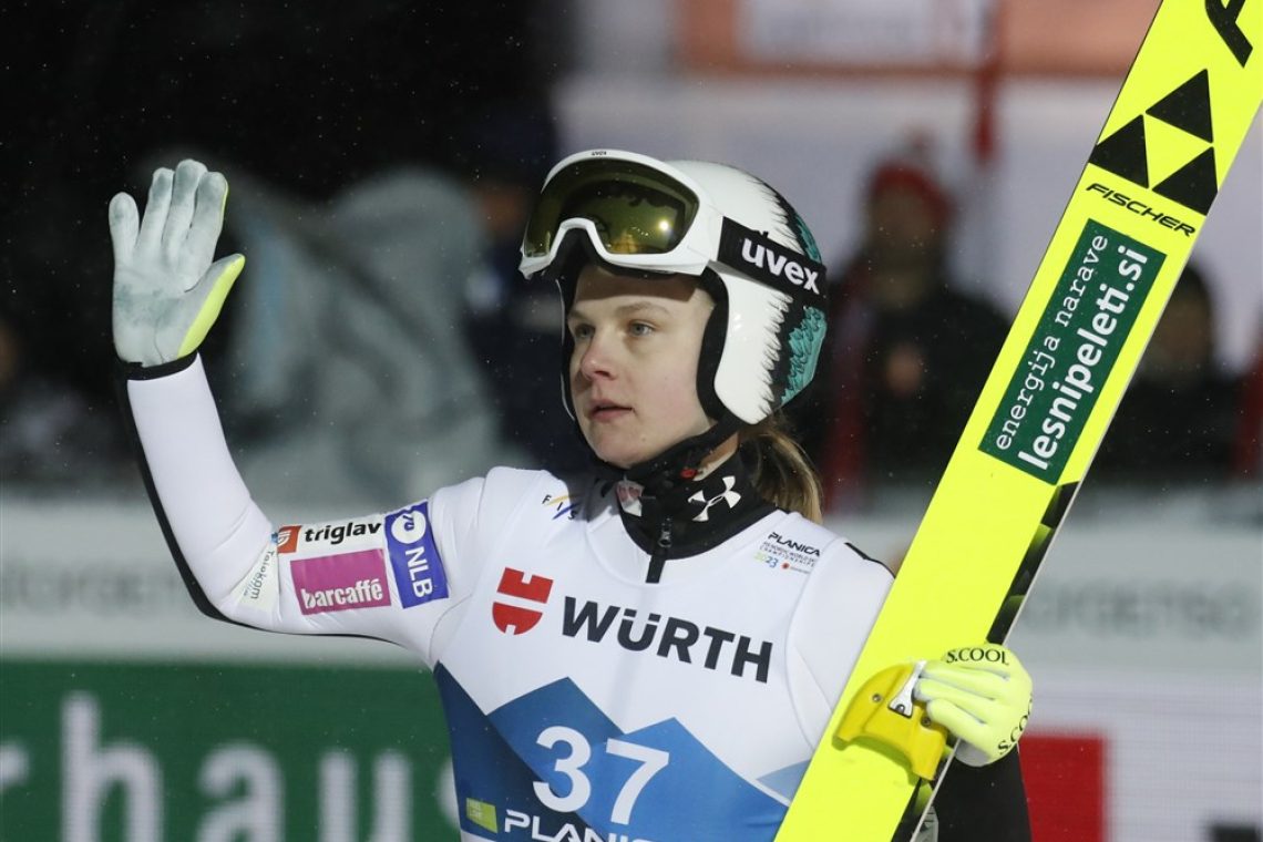 Klinec s tretjim mestom v Lillehammerju potrdila vodstvo na turneji Raw Air
