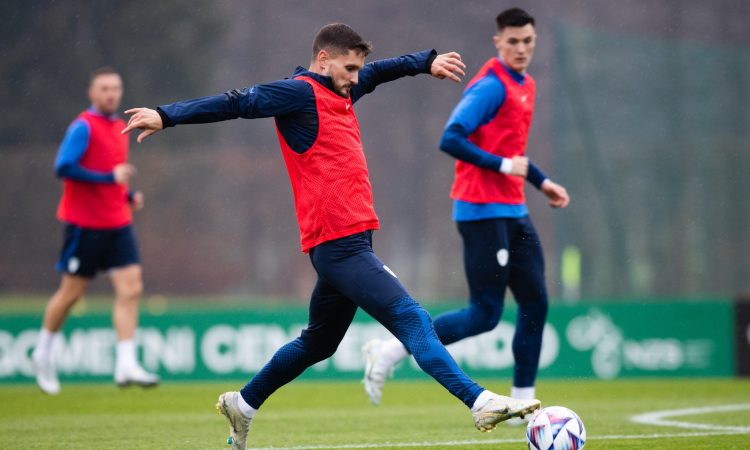 Remi mladih reprezentanc Slovenije in Slovaške v Antalyji