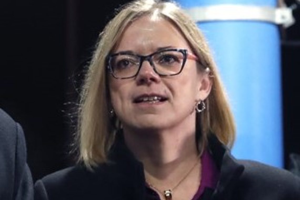 Vladni in sindikalni pogajalci za skupno mizo ponovno o plačni reformi