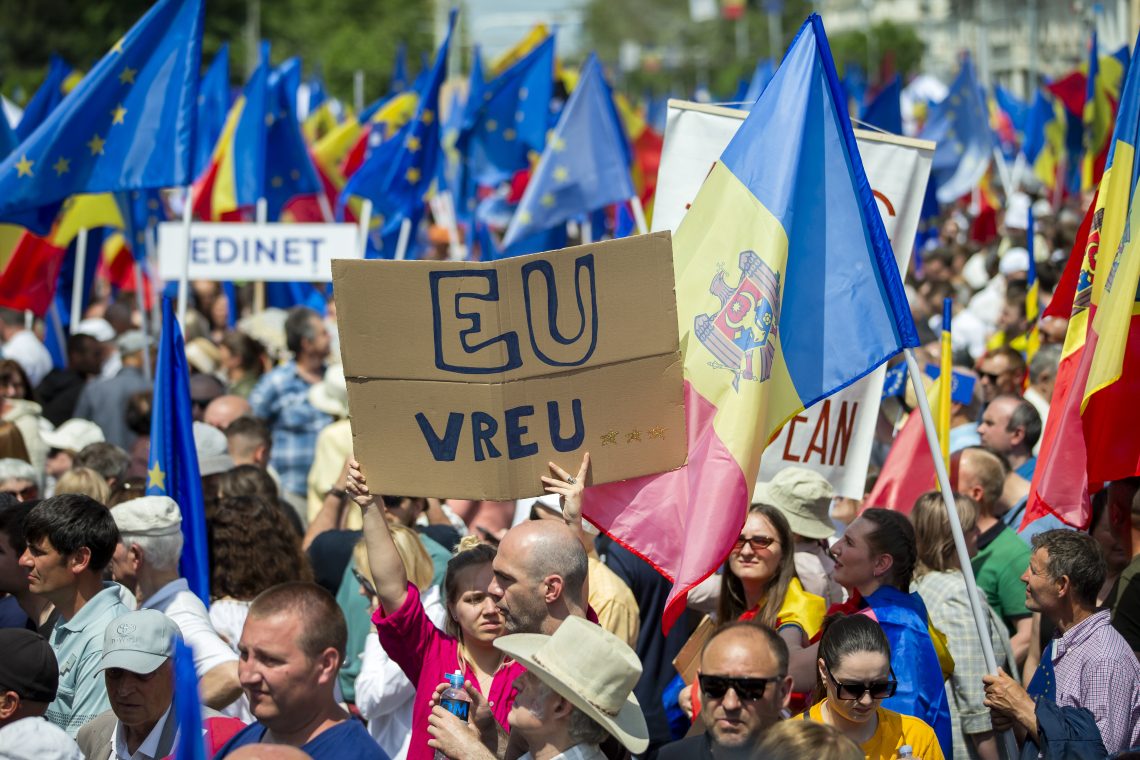 V Moldaviji več deset tisoč ljudi v podporo članstvu v EU