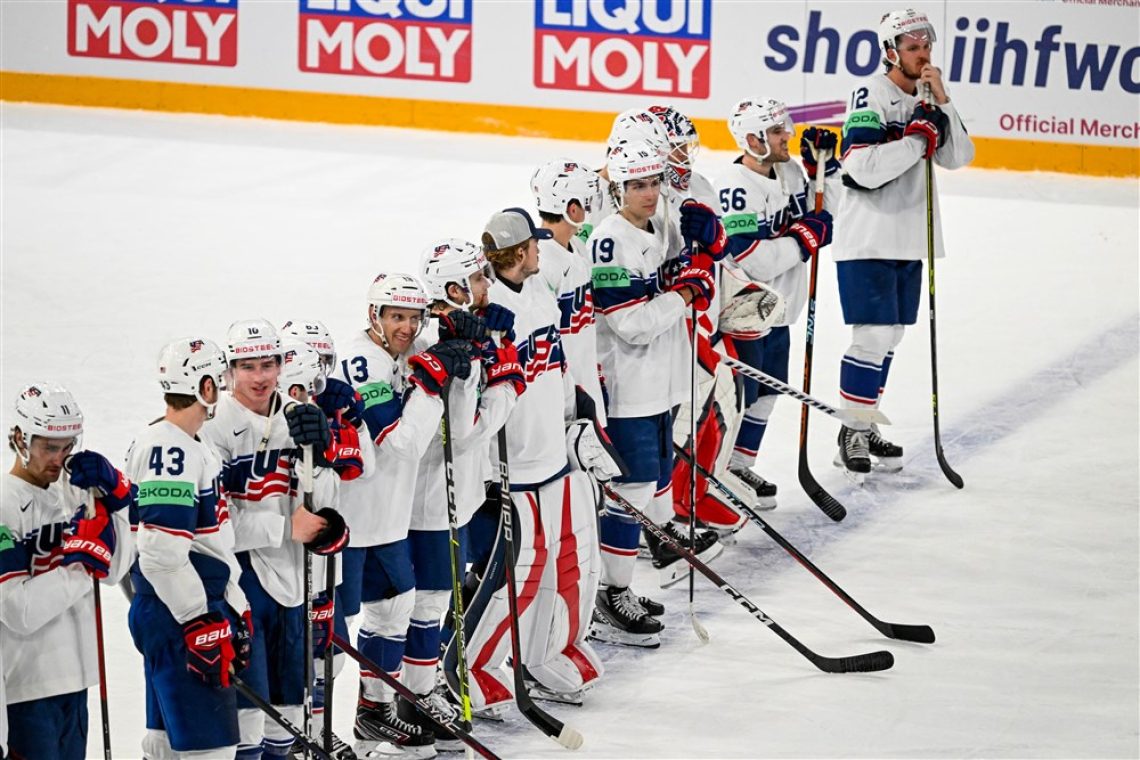 Američani prvi polfinalisti na SP v hokeju 