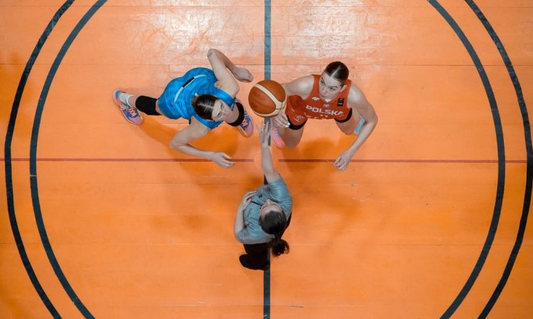 Štirinajst dni pred eurobasketom 14 Slovenk zbranih pod Pohorjem 