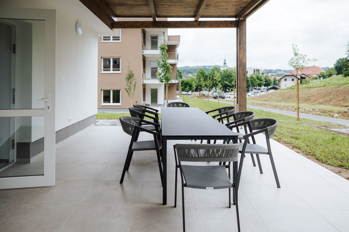 V Šmarju pri Jelšah zaključili z gradnjo 30 oskrbovanih stanovanj
