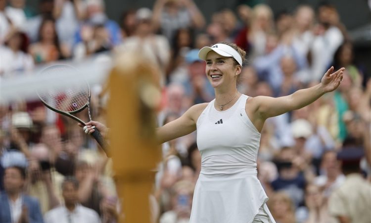 Prvi presenetljivi polfinale Wimbledona pri ženskah Vondroušova - Svitolina 