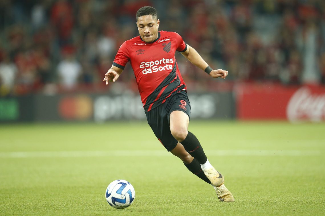 Brazilski najstnik Vitor Roque v dresu Barcelone