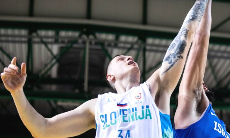 Slovenija ostala brez Jurija Macure