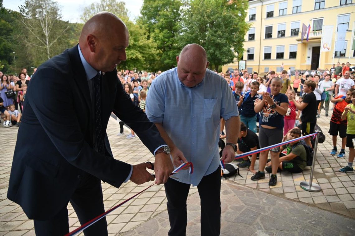 V Krškem energetsko obnovljen Dom XIV. divizije odprl vrata