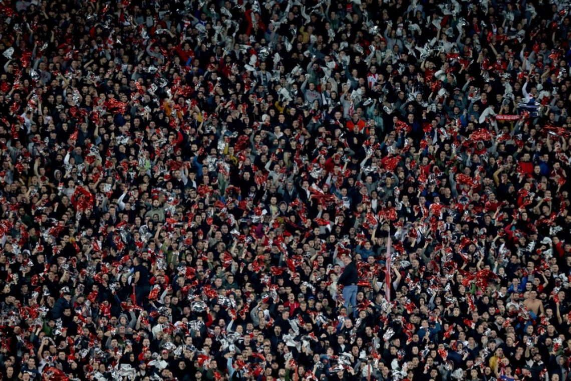 Uefa Srbiji vendarle dovolila gledalce na eni tribuni