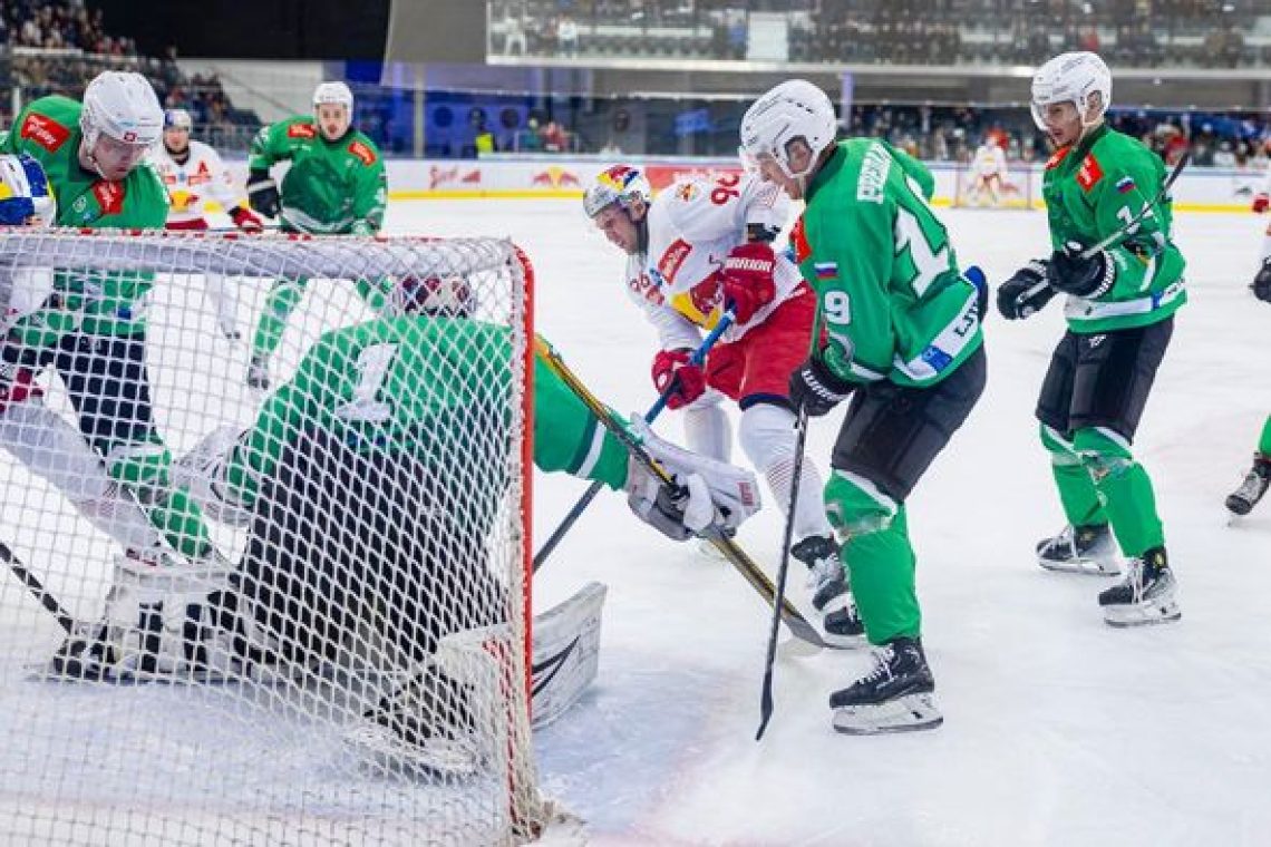 Hokejisti SŽ Olimpije so v tekmi 23. kroga lige ICEHL v gosteh izgubili s Salzburgom z 1:4 