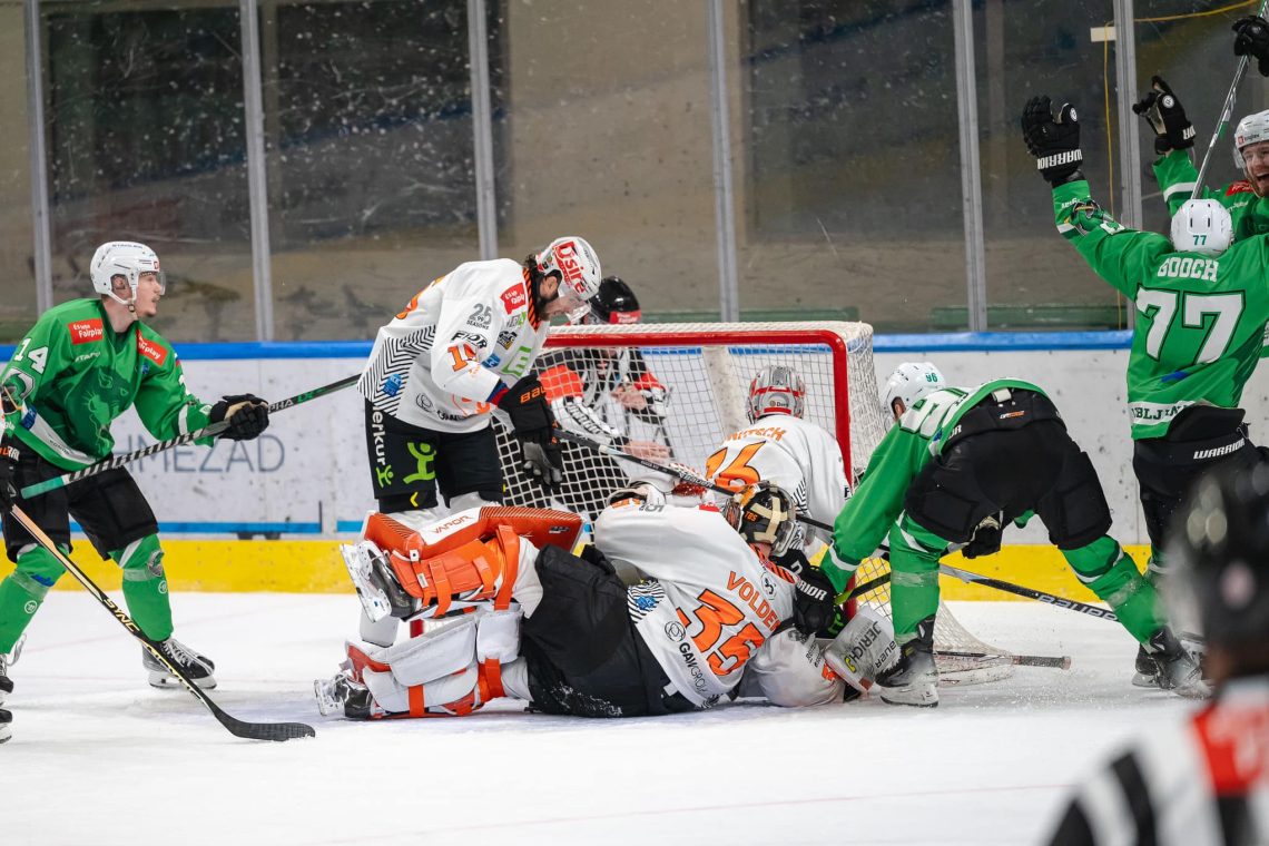 Hokejisti SŽ Olimpije so v tekmi 36. kroga lige ICEHL premagali Graz99ers s 5:1