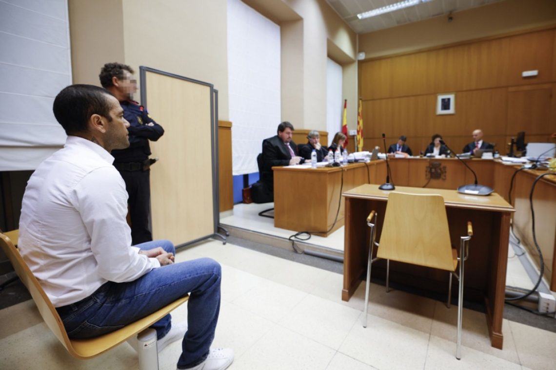V Barceloni danes začetek sojenja Daniju Alvesu