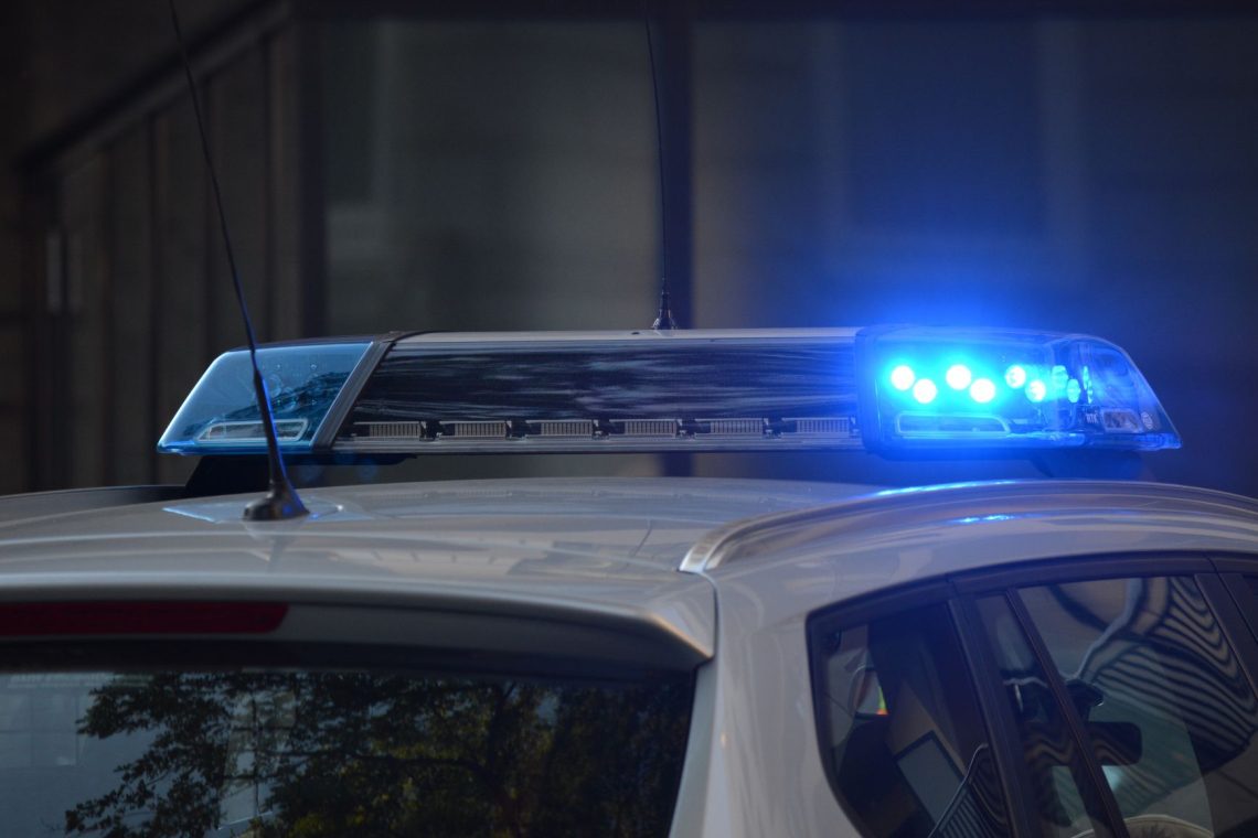 Policija pri divjanju v garažni hiši v Ljubljani zaznala nove kršitve