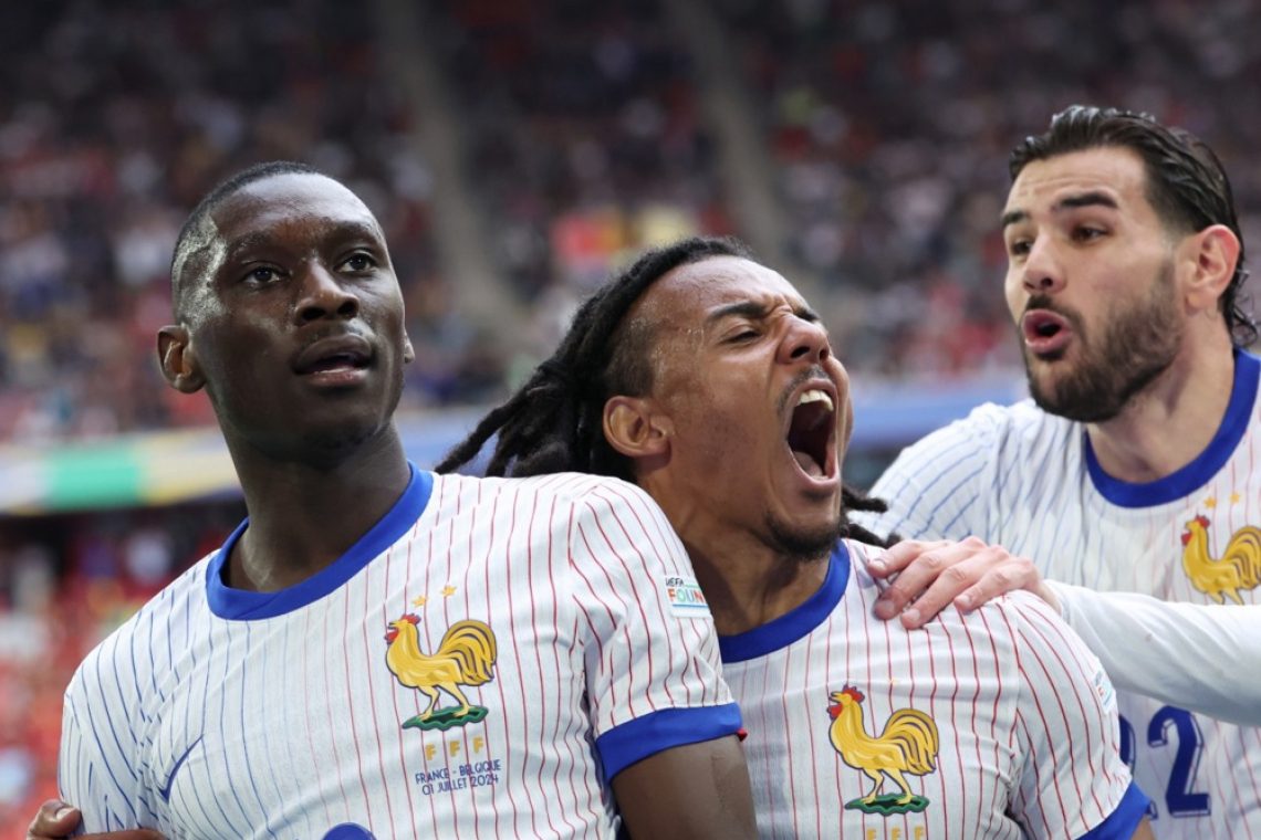 Francozi z avtogolom Vertonghena v četrtfinale