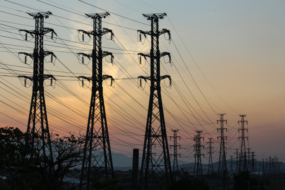 Na območju Elektra Maribor po petkovem neurju številni brez električne energije