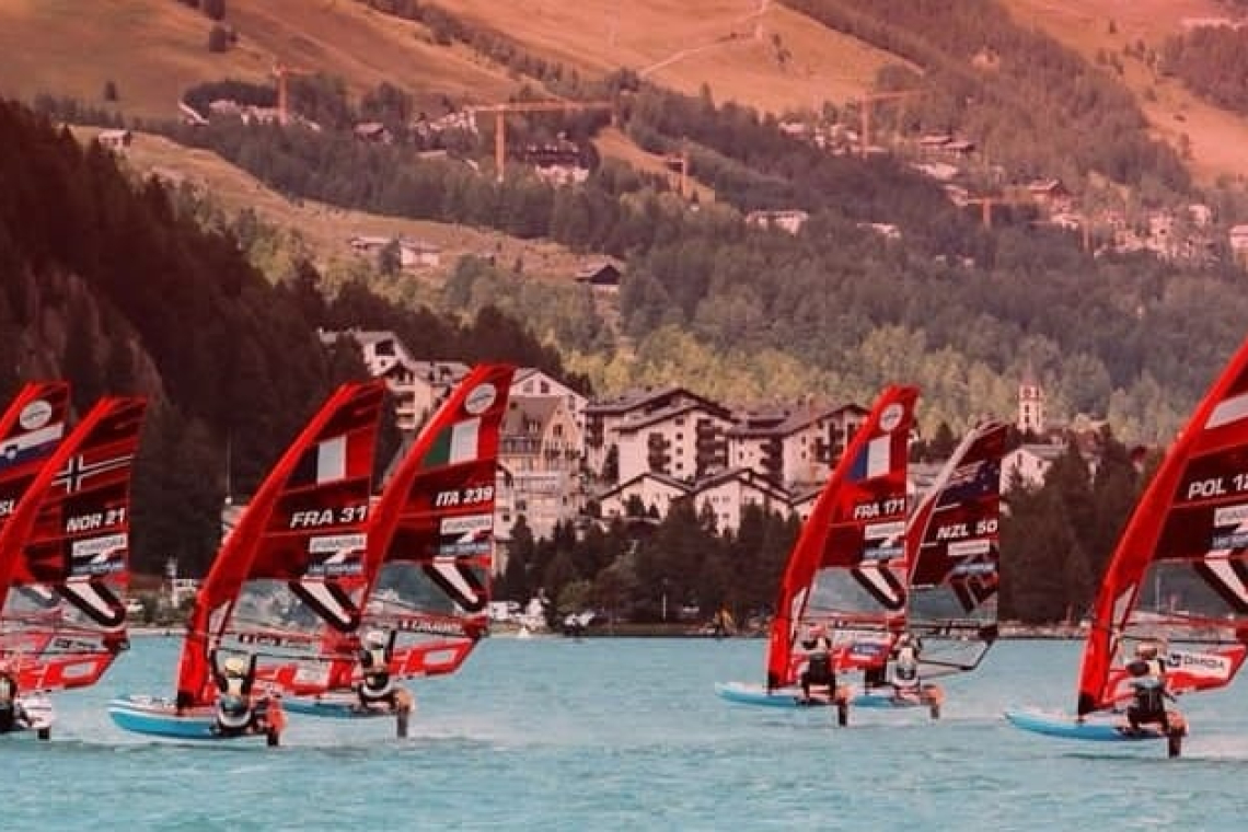 Val Eržen v zlati skupini na svetovnem prvenstvu iQFOiL U23