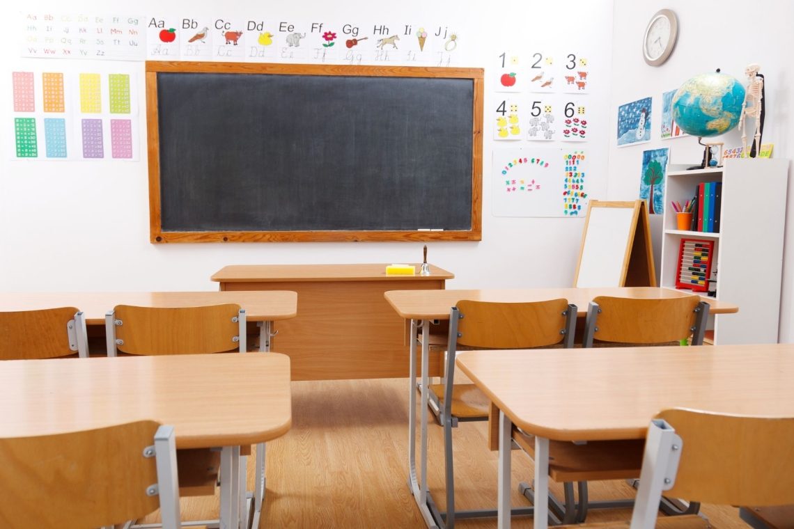 Incident na dolenjski šoli: Oče fizično obračunal z učencem