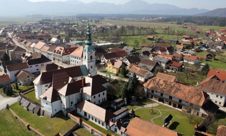 Občina Braslovče bo pri šoli zgradila športni park 