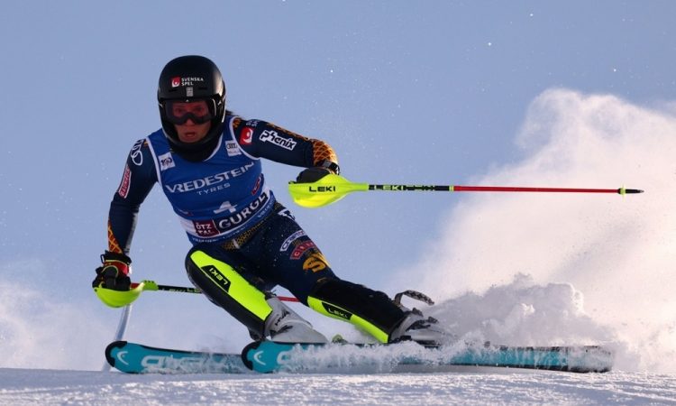 V Killingtonu zmagala Hector, grd padec Shiffrin