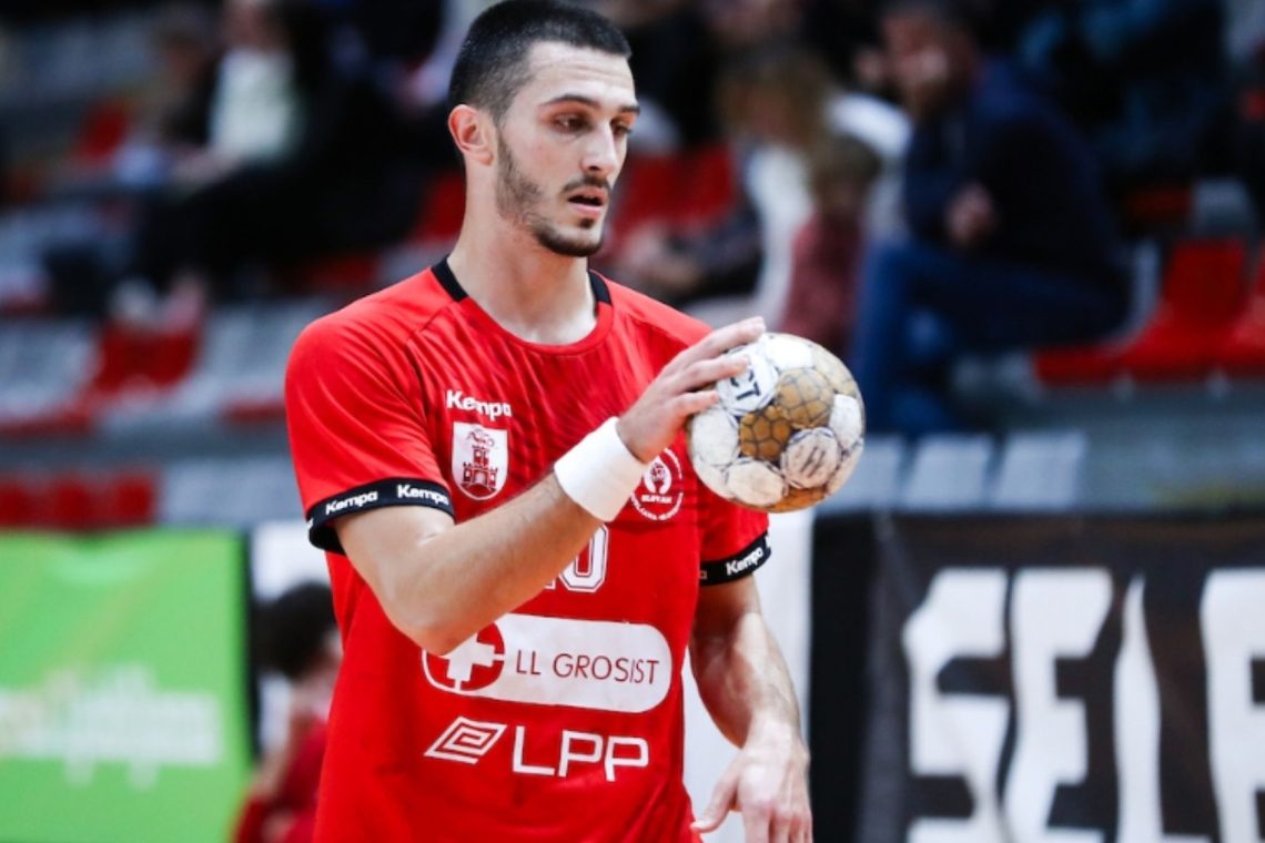 Rokometaši trebanjskega Trima so premagali LL Grosist Slovan s 34:24 