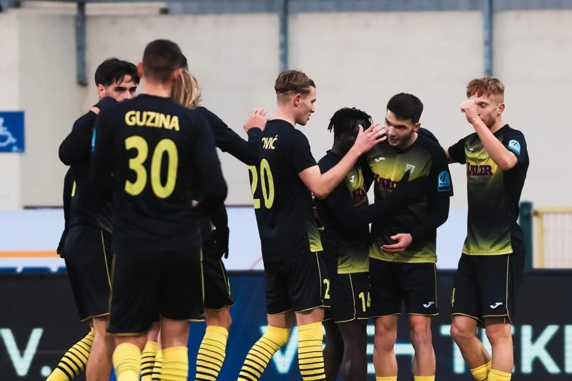 Nogometaši Kalcerja Radomelj in Primorja so se razšli z neodločenim izidom 1:1