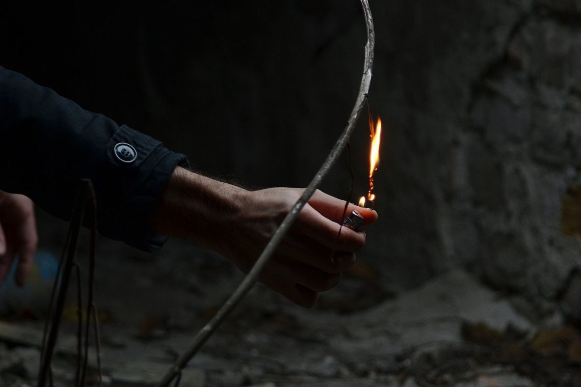 V okolici Maribora skušal požgati stanovanjsko hišo