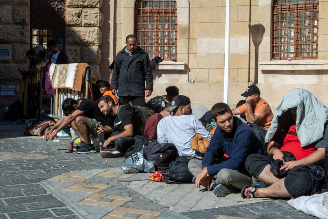 V Grčijo v novem letu prispelo več sto migrantov