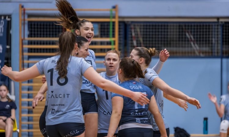 Odbojkarice Calcita po dobrem odporu izgubile proti VakifBanku
