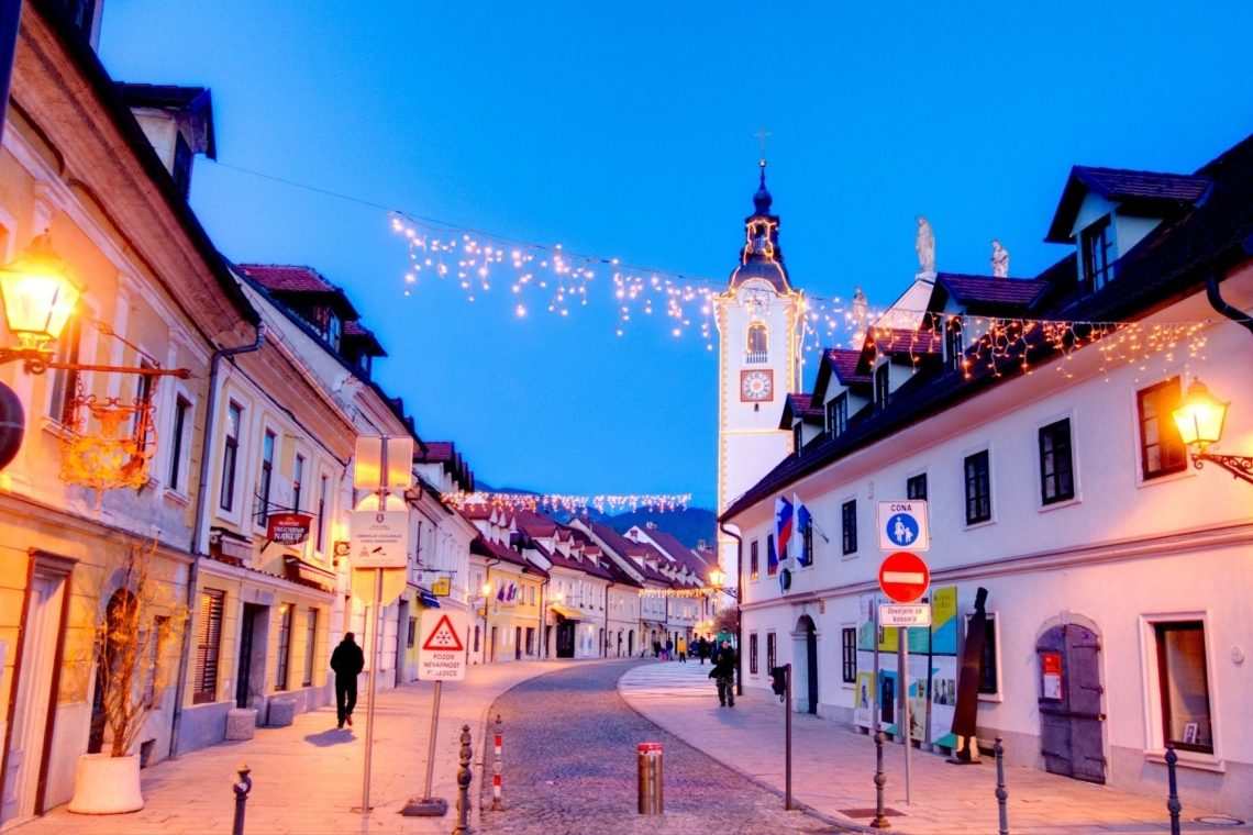 Več turistov in nočitev v Kamniku v letu 2024