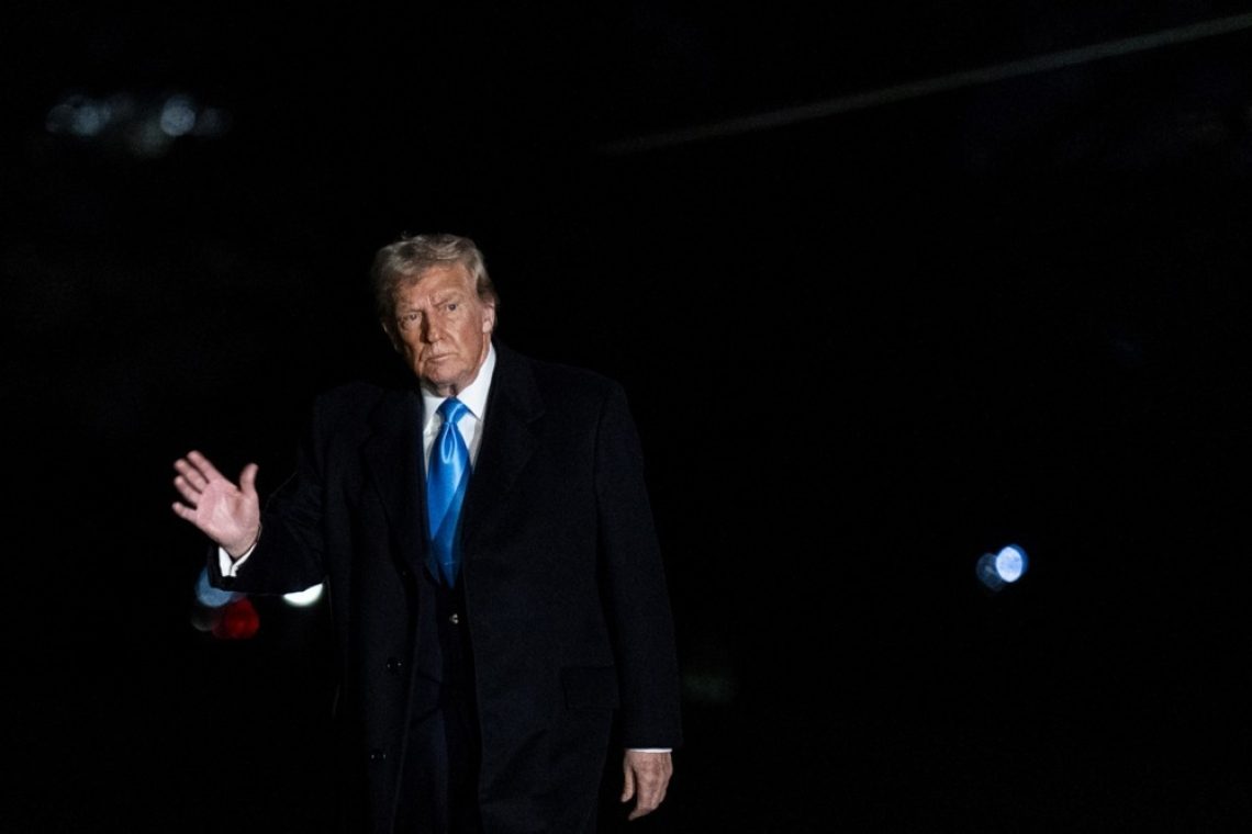 Trump napoveduje carine na uvoz iz EU, Velika Britanija za zdaj izvzeta