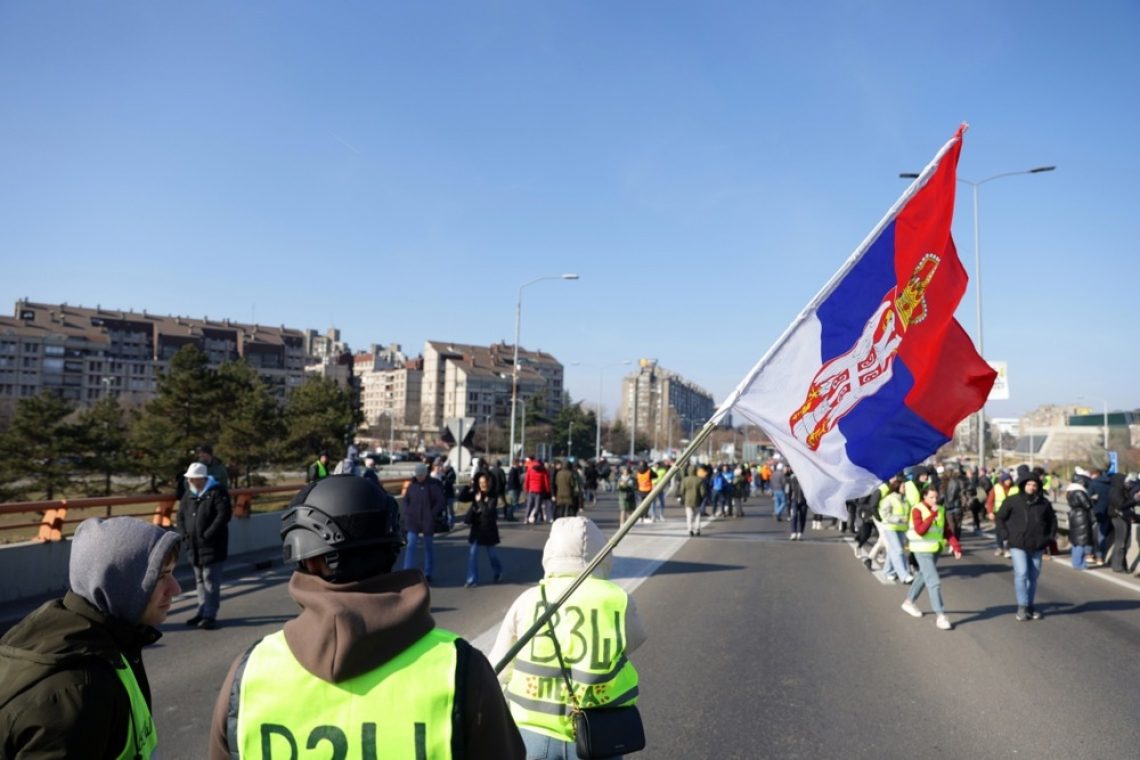 V Srbiji ob 100. dnevu od tragedije v Novem Sadu novi protesti