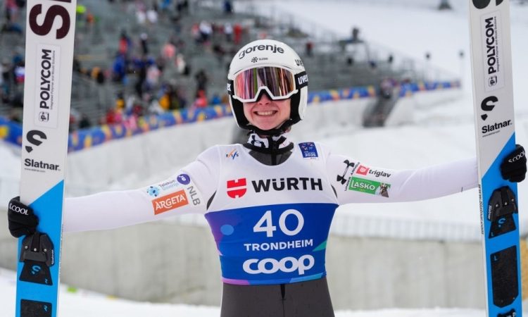Nika Prevc po odpovedi finala še do drugega zlata na SP