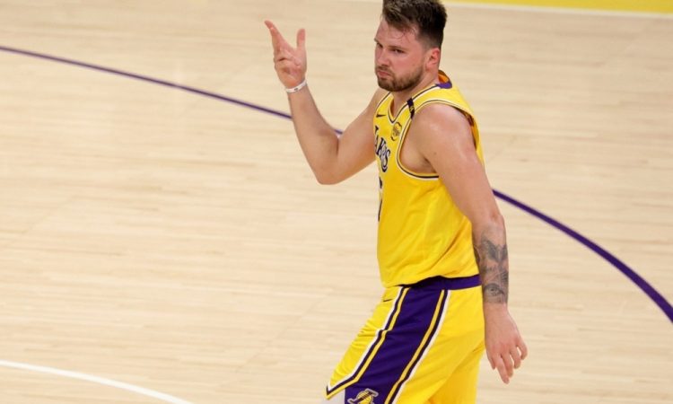 Luka Dončić z LA Lakers po podaljšku do zmage nad NY Knicks