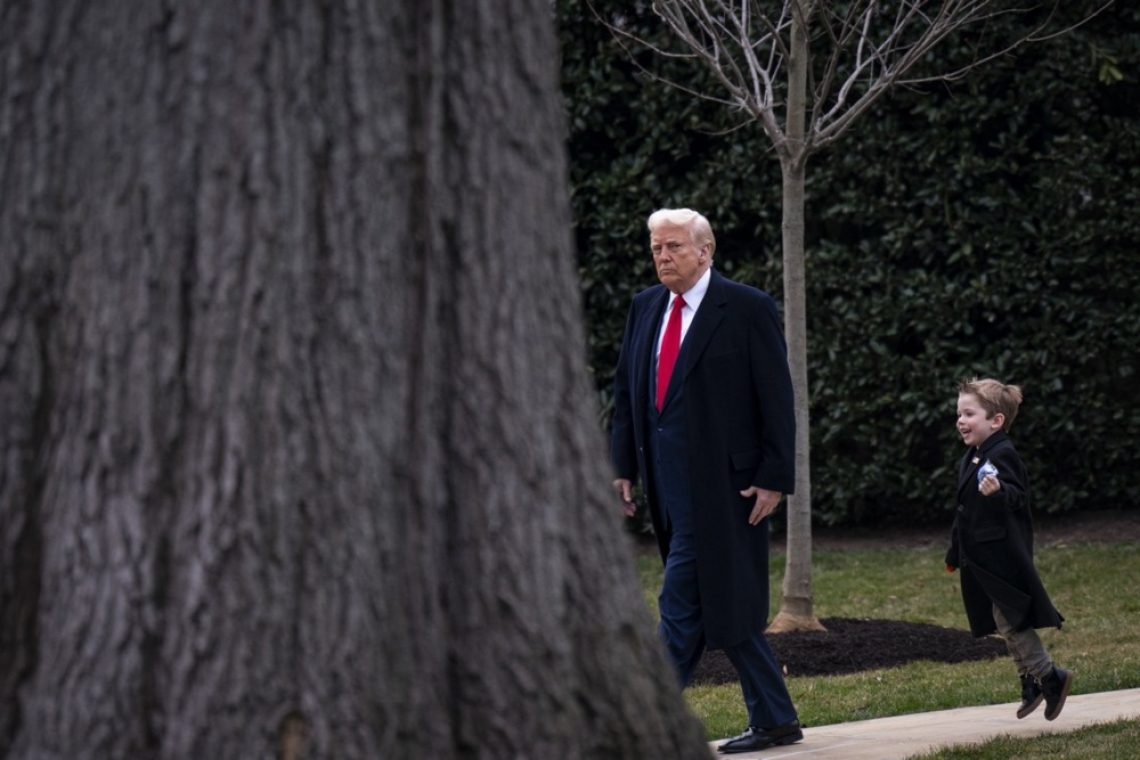 Trumpova administracija ukinila zaposlitve v Glasu Amerike in drugih javnih medijih