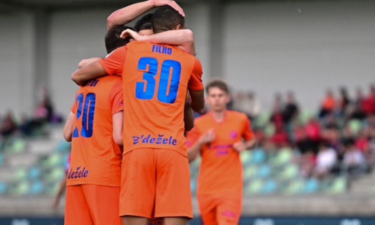Nogometaši Primorja so izgubili proti Celju z 0:5