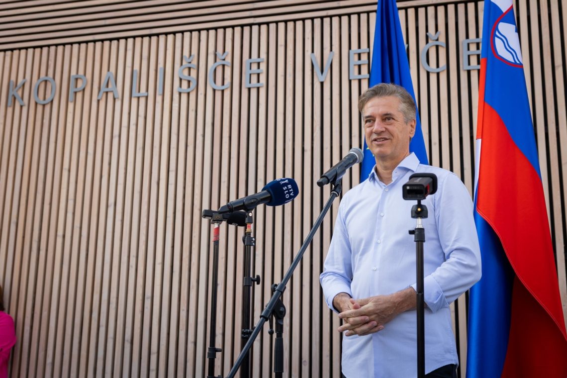 V Ljubljani odprli prenovljeno kopališče Vevče z olimpijskim bazenom