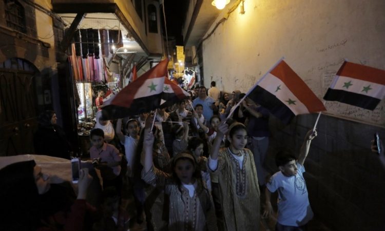 Več kot 400.000 sirskih beguncev se je po padcu Asadovega režima vrnilo v domovino