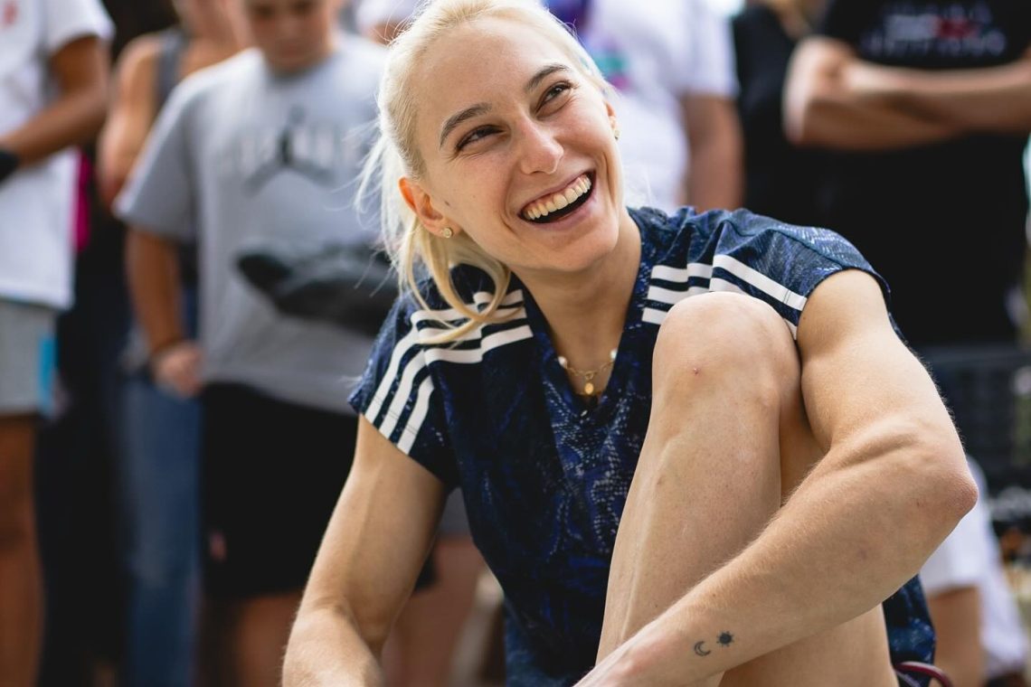 Janja Garnbret kot prva Slovenka preplezala 100 smeri v 24 urah
