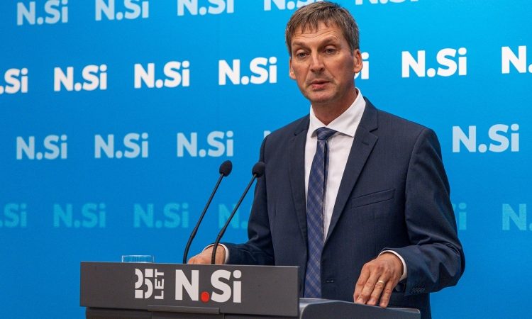 NSi na razpotju: novo vodstvo ob 25-letnici stranke