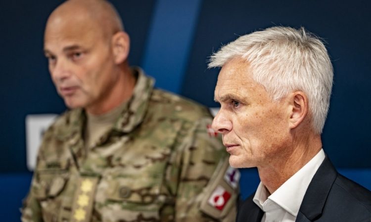 Danska preiskuje domnevne ruske prelete dronov nad letališči, govori se o hibridnem napadu