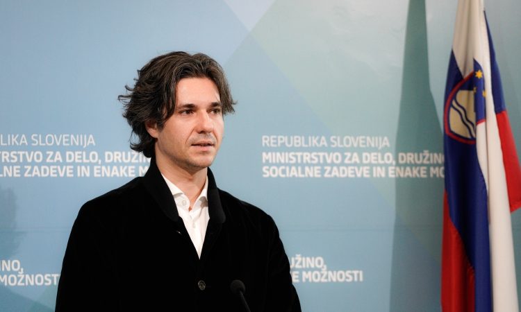Mesec uradno napovedal kandidaturo za sokoordinatorja Levice in potrdil zavezništvo z Vesno